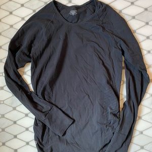 Athleta black tech shirt, Size M, EUC.